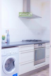 2 bedroom flat for sale, Seward Street, London, EC1V