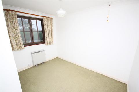 2 bedroom retirement property for sale, Magpie Hall Lane, Bromley