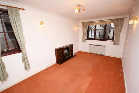 2 bedroom retirement property for sale, Magpie Hall Lane, Bromley