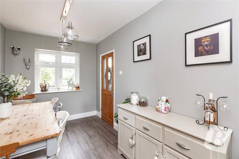 46 Kavanaghs Road, Brentwood, CM14 4NE