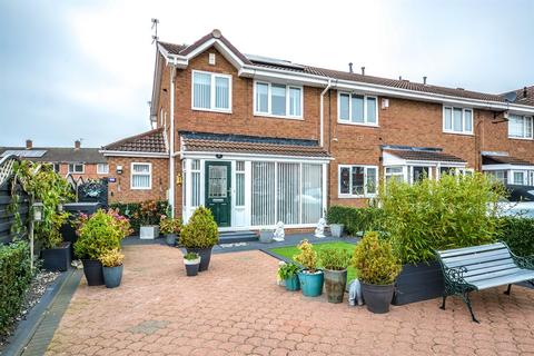 2 bedroom end of terrace house for sale, Westcliffe Way, South Shields