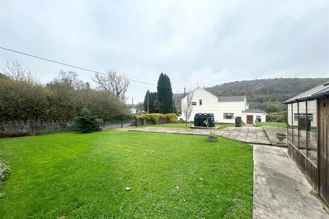 3 bedroom semi-detached house to rent, Glannant Row, Shwt, Bridgend, CF32 8UB