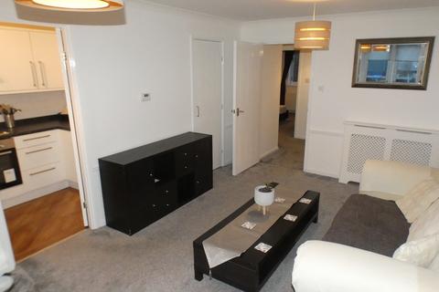 2 bedroom flat to rent, Rutland Court, Glasgow G51