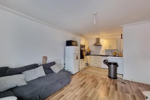 1 bedroom flat for sale, Abbey Road, Barking