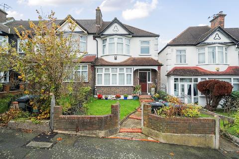 3 bedroom end of terrace house for sale, Pollards Hill South, London SW16