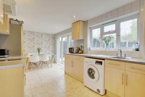 3 bedroom semi-detached house for sale, Merrivale, Benfleet, SS7