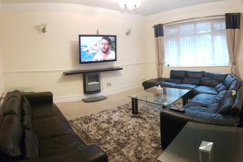 10 bedroom house to rent, Kingswood Road, Manchester M14