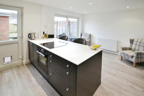 2 Haycombe, Bristol, BS14 0AJ