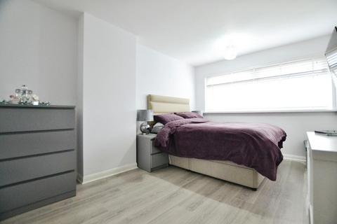 2 Haycombe, Bristol, BS14 0AJ