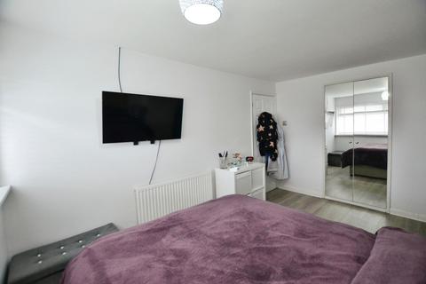 2 Haycombe, Bristol, BS14 0AJ
