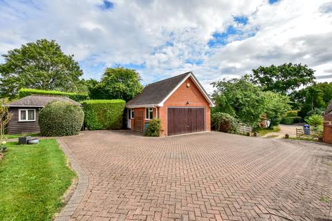 4 bedroom detached house for sale, Hunts Common, Hook RG27