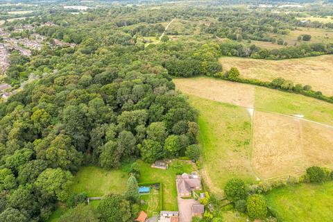 Bardfield Hunts Common, Hartley Wintney, Hook, RG27 8AA