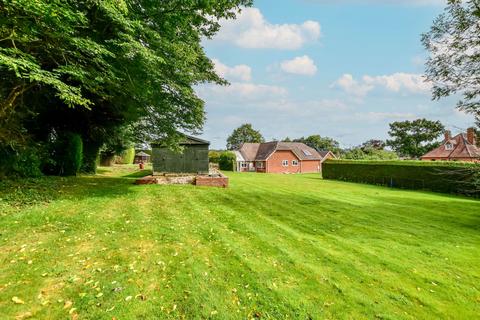 Bardfield Hunts Common, Hartley Wintney, Hook, RG27 8AA