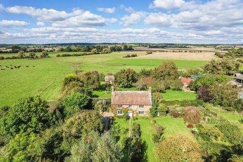 4 bedroom detached house for sale, Wey Street, Ruckinge, Ashford, Kent, TN26