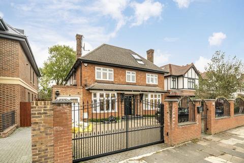 4 bedroom house to rent, Creswick Road, London W3