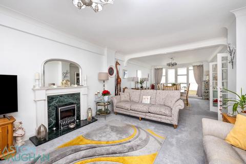 3 bedroom apartment for sale, Marine Drive, Brighton BN2