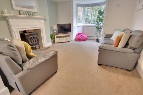 2 bedroom detached house for sale, Main Road, Holbury