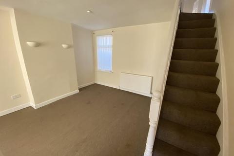 3 bedroom end of terrace house to rent, Delamore Street, Liverpool