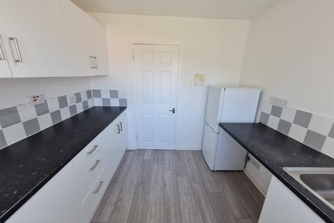 2 bedroom maisonette to rent, Nethercote Gardens, Solihull B90