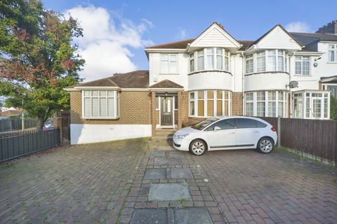 5 bedroom semi-detached house to rent, White Horse Hill Chislehurst BR7