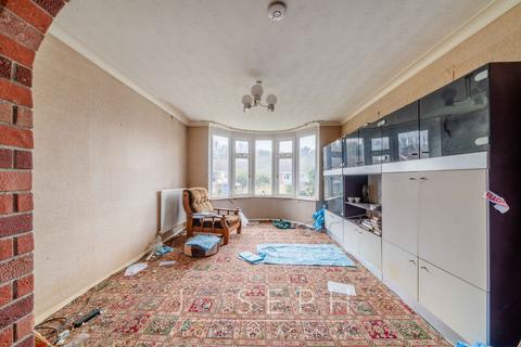 3 bedroom semi-detached house for sale, Larchcroft Road, Ipswich, IP1