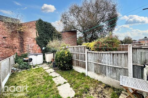 42 Ealing Avenue, Nottingham, NG6 0BB