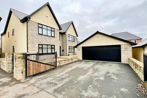 4 bedroom detached house for sale, Little Milton Gardens, Newport NP18