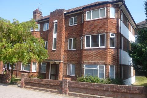 2 bedroom house to rent, Garrison Court, Hitchin SG4