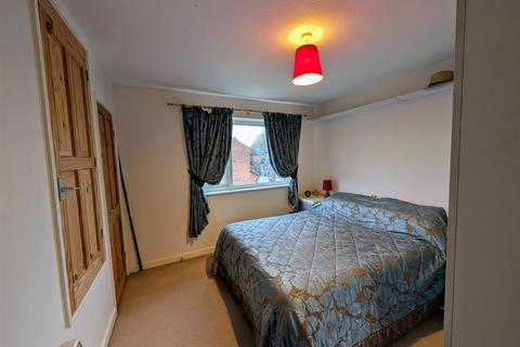 2 bedroom terraced house for sale, Sawyers Close,Newark