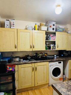 2 bedroom flat to rent, Laurel Park, Harrow HA3