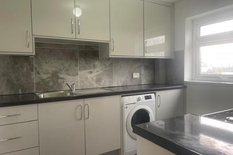 2 bedroom flat to rent, Laurel Park, Harrow HA3