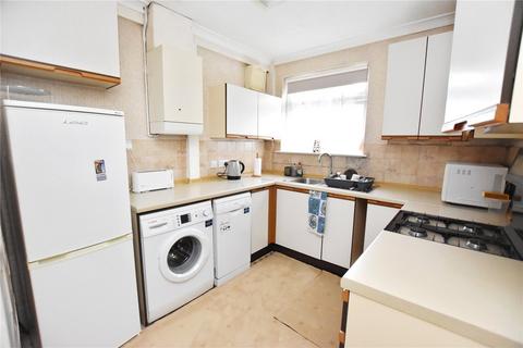 2 bedroom maisonette for sale, Russell Close, Bexleyheath, DA7