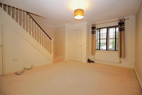 3 bedroom house to rent, Signal Close, Henlow SG16