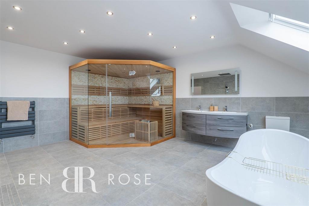 Master Ensuite