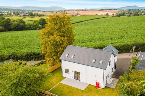 4 bedroom detached house for sale, Warrage Road, Raglan, Usk NP15