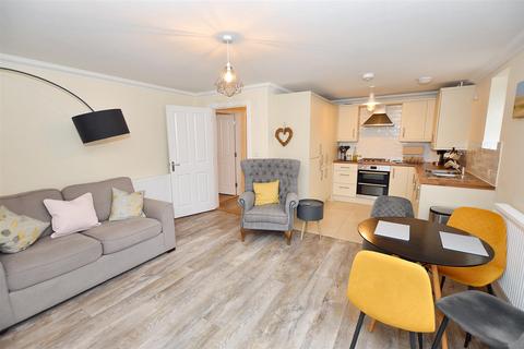 2 bedroom flat for sale, Eccles Way, Holt