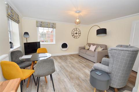 2 bedroom flat for sale, Eccles Way, Holt