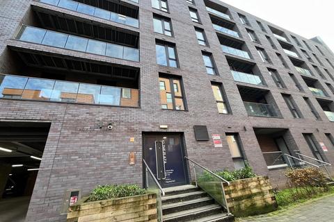 1 bedroom flat to rent, X1 The Plaza, Every Street, Manchester