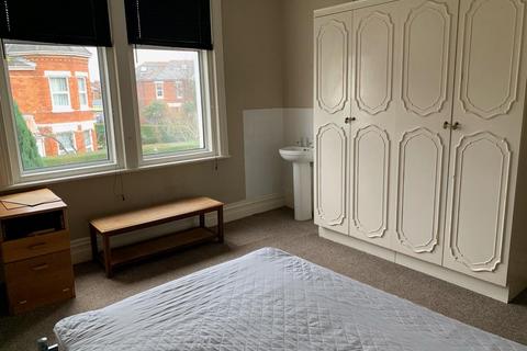 House share to rent, Gerald Road, Bournemouth