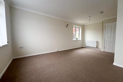 2 Hubbards Chase, Walton On The Naze, CO14 8SG