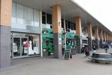 Retail property shopping centre to rent, Churchill, Dudley DY2