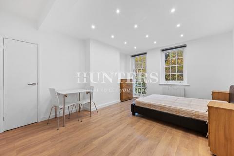 Studio to rent, Dennington Park Road, London