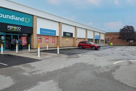 Retail property park to rent, M Park Kingston, Hull HU9