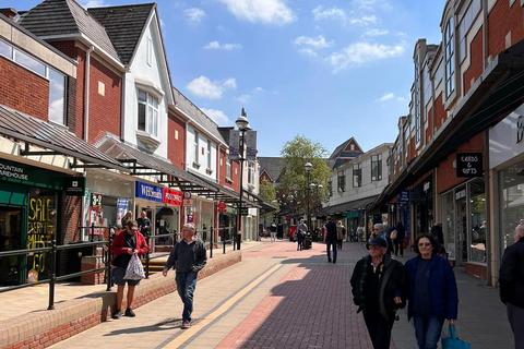 Retail property shopping centre to rent, M Three Spires, Lichfield WS13