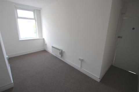 3 bedroom maisonette to rent, Vere Street, Barry