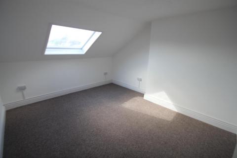 3 bedroom maisonette to rent, Vere Street, Barry