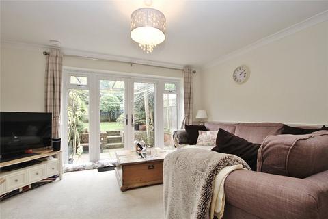 3 bedroom semi-detached house for sale, Connaught Road, Woking GU24