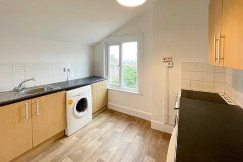 2 bedroom flat to rent, Withleigh Road, Bristol BS4