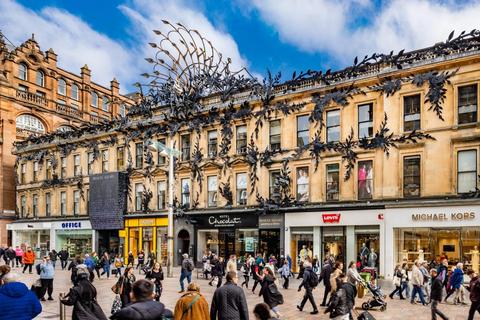 Retail property shopping centre to rent, Princes Square, Glasgow G1