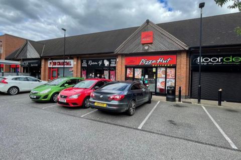 Convenience store to rent, Woodfield Plantation, Doncaster DN4